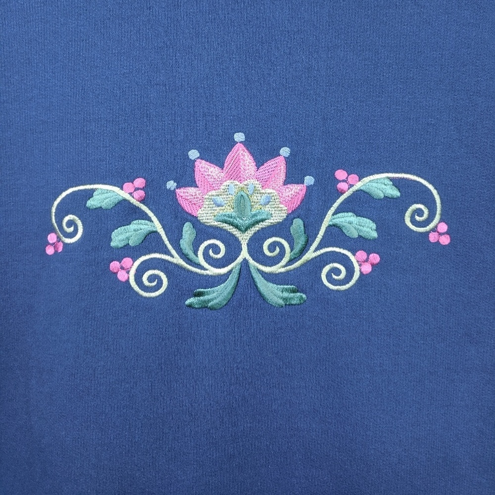 Vintage 90's Floral Mom Fleece